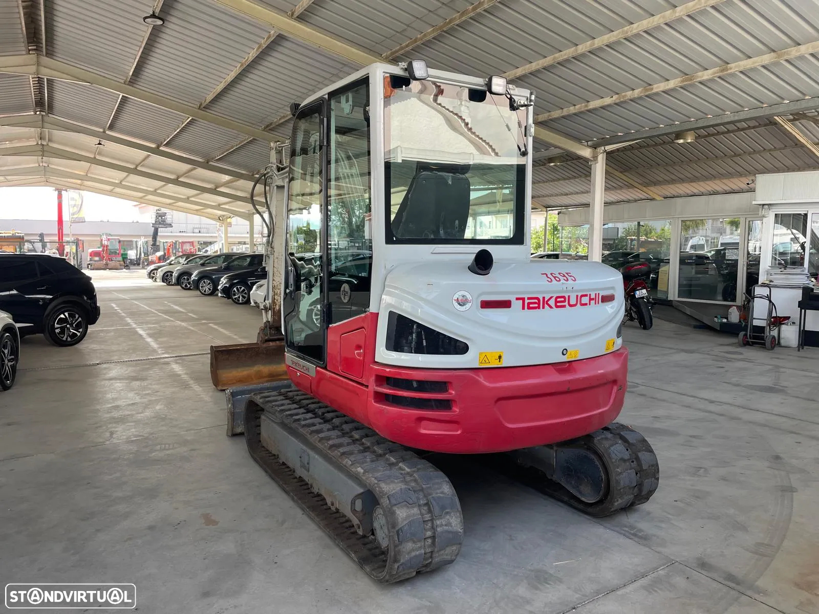 Takeuchi TB 250-2 Giratória - 2