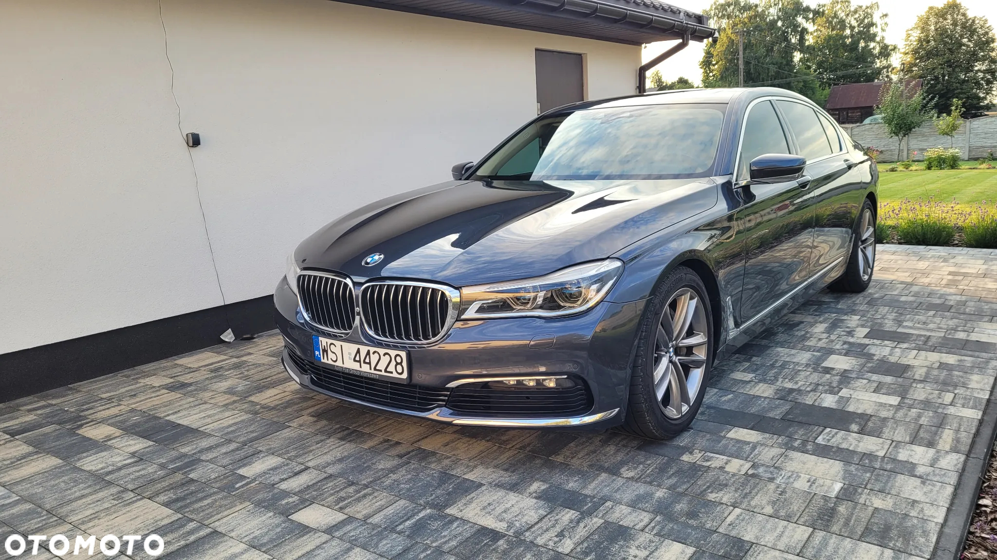 BMW Seria 7 740Li - 5