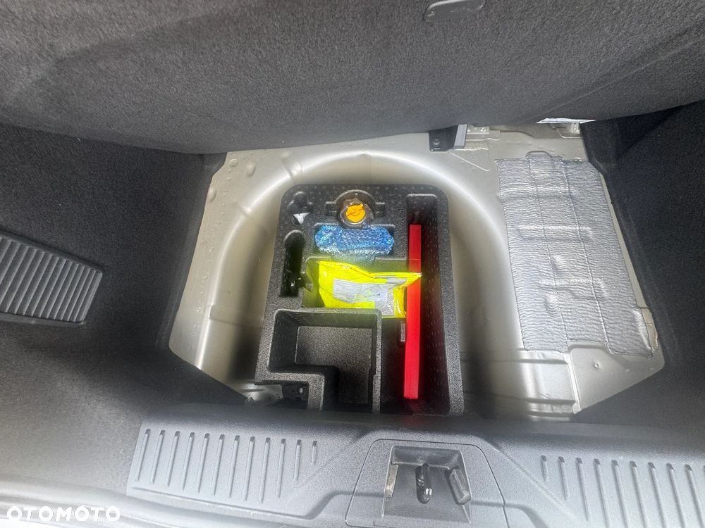 Ford Fiesta 1.0 EcoBoost Hybrid S&S TITANIUM - 20