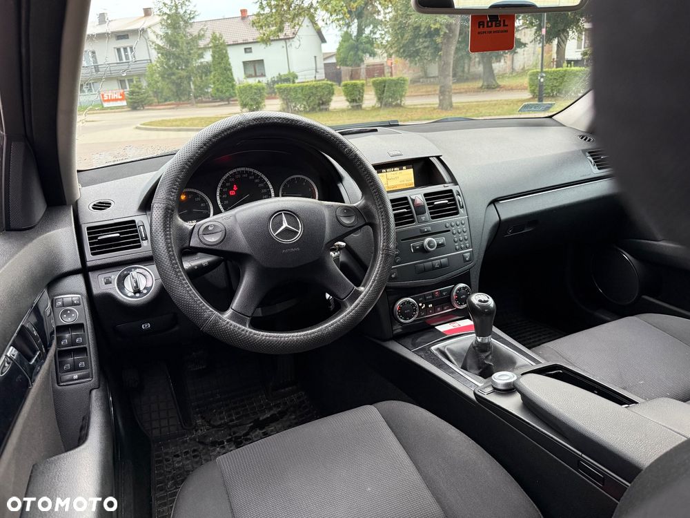 Mercedes-Benz Klasa C 220 CDI Elegance - 8