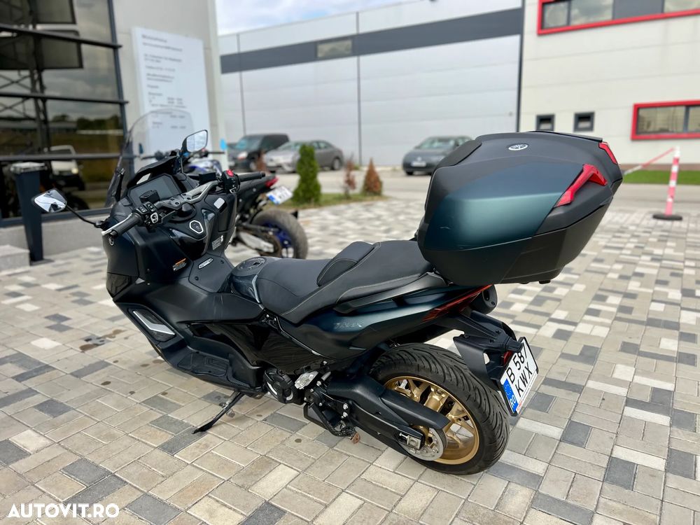 Yamaha TMAX 560 - 2