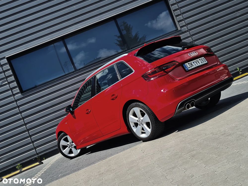 Audi A3 Sportback 2.0 TDI (clean diesel) quattro S tronic S line Sportpaket - 11