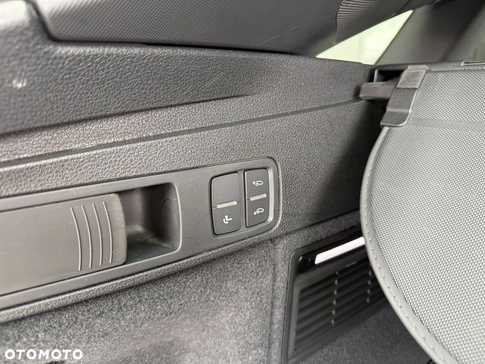 Audi Q5 Sportback - 12