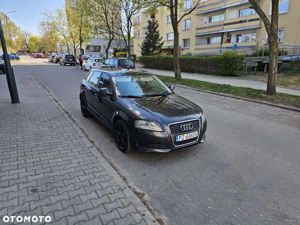 Audi A3 Sportback 2.0 TDI Ambiente - 2