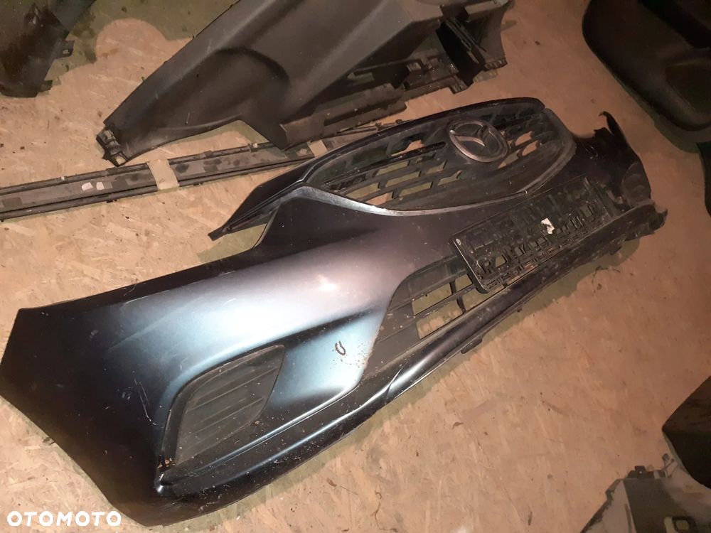 12242 Uszkodzony zderzak przód Grill Mazda 6 12- - 1