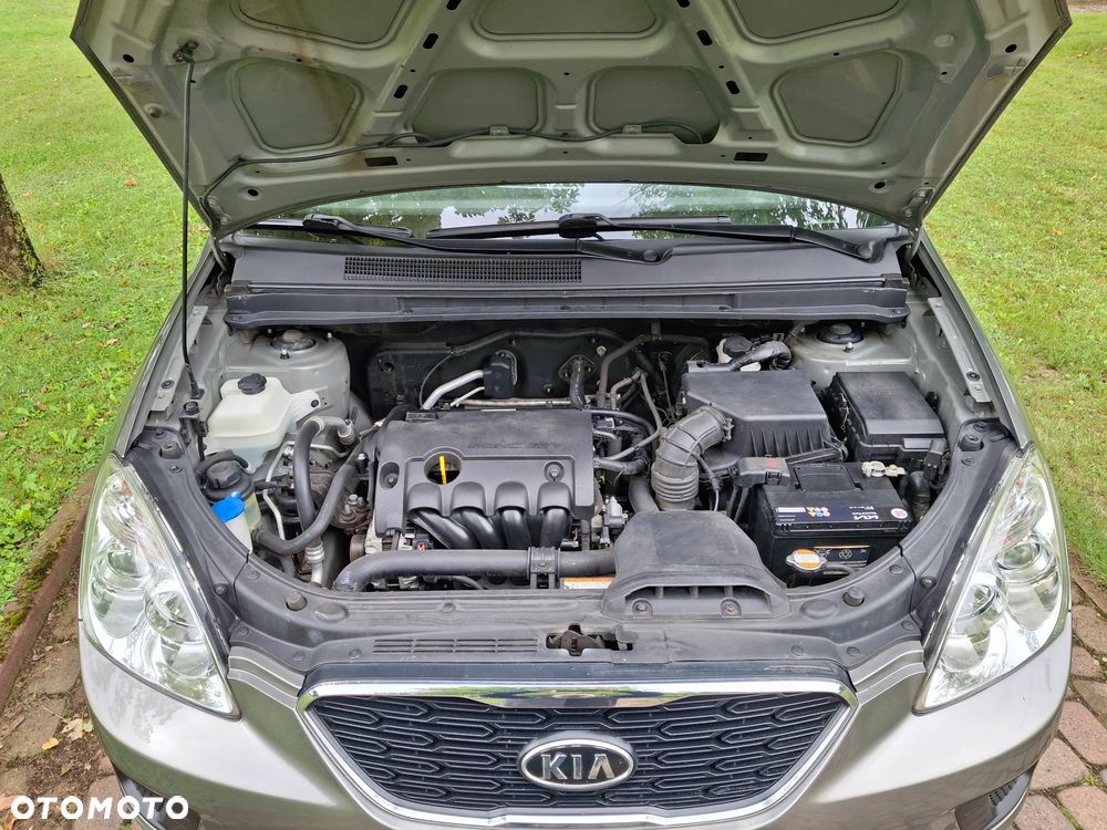 Kia Carens 1.6 CVVT Vision - 27