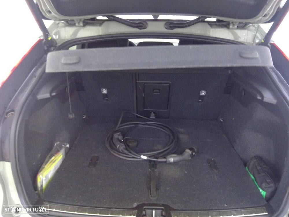 Volvo C40 - 8