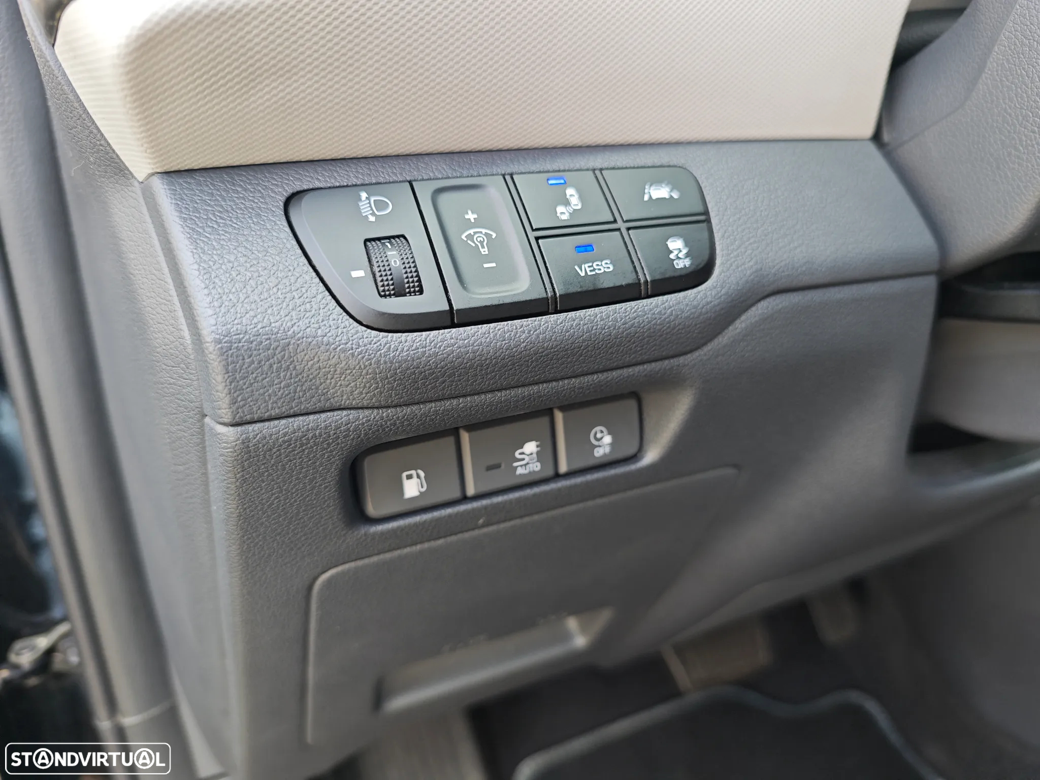 Hyundai Ioniq 1.6 GDI HEV Pack Plus - 39