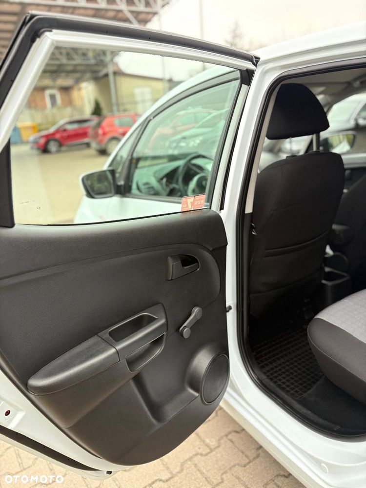 Kia Venga 1.6 M - 41