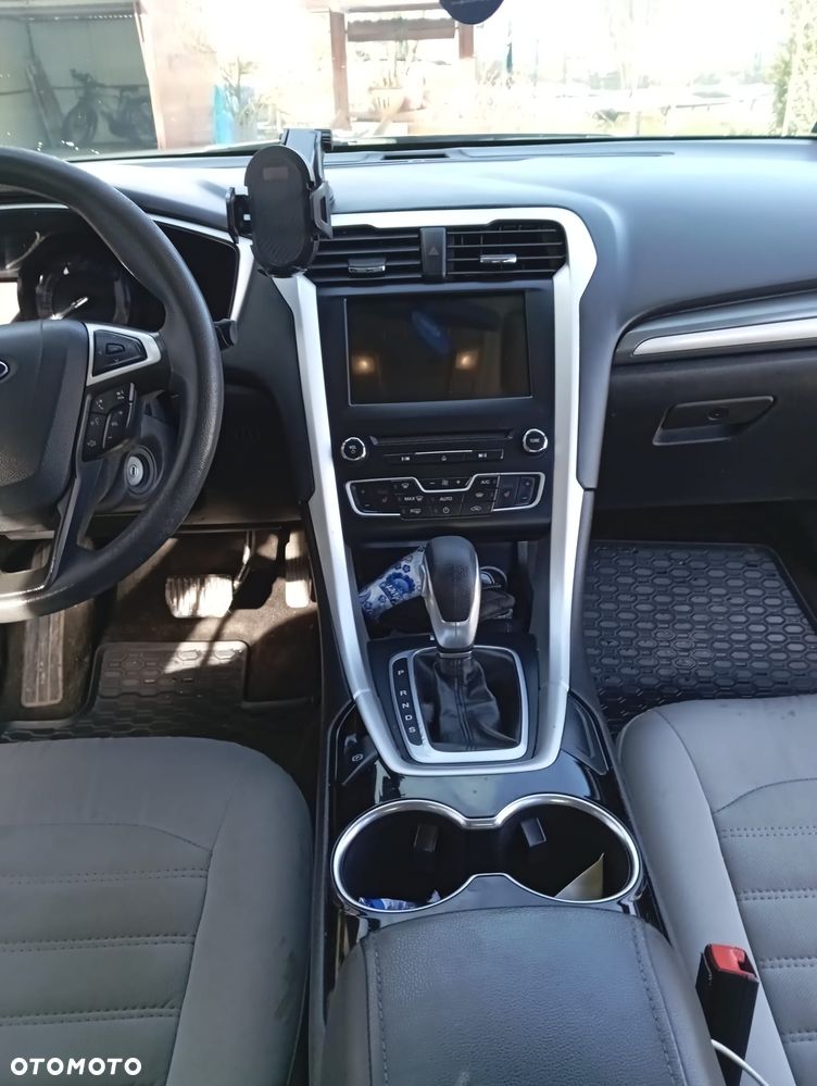 Ford Fusion - 11