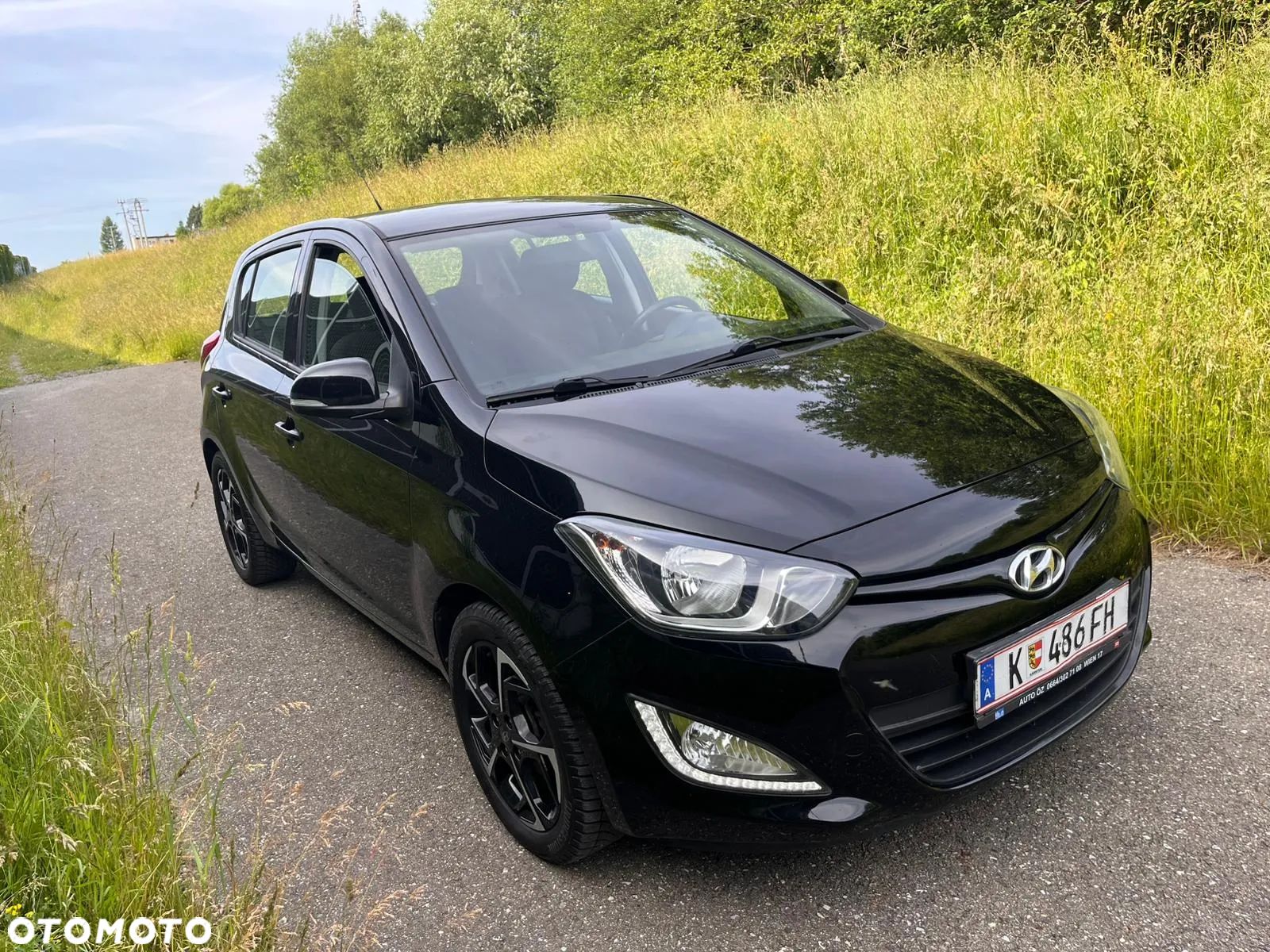 Hyundai i20 blue 1.2 YES Silver - 1