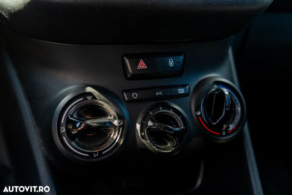Peugeot 208 1.2 L PureTech Active - 17