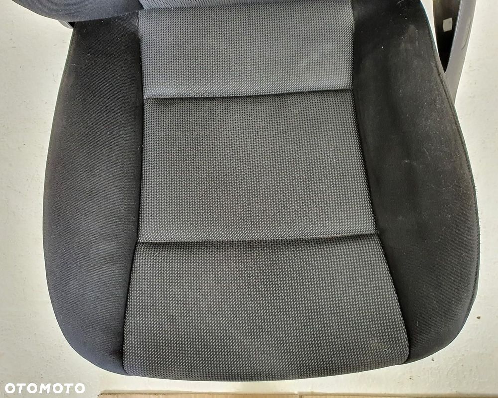 FOTEL KIEROWCY LEWY PRZÓD BMW 5 F10 EUROPA - 2
