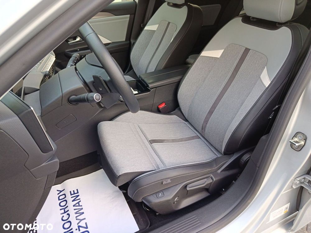 Opel Astra 1.2 T Elegance S&S - 12