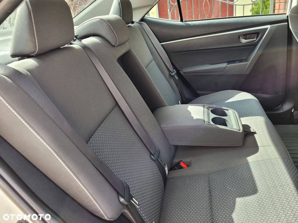 Toyota Corolla 1.6 Comfort - 9