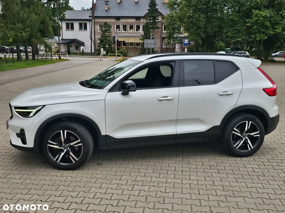 Volvo XC 40 T5 AWD Geartronic Momentum Pro - 4