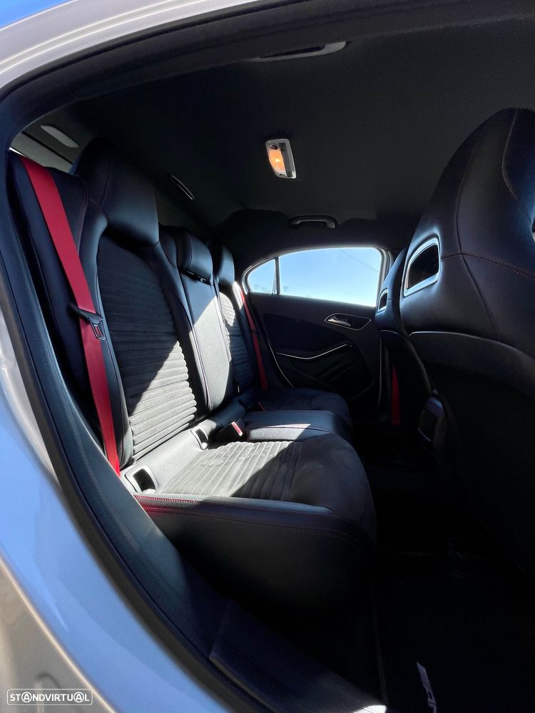 Mercedes-Benz A 45 AMG 4Matic Speedshift 7G-DCT - 19