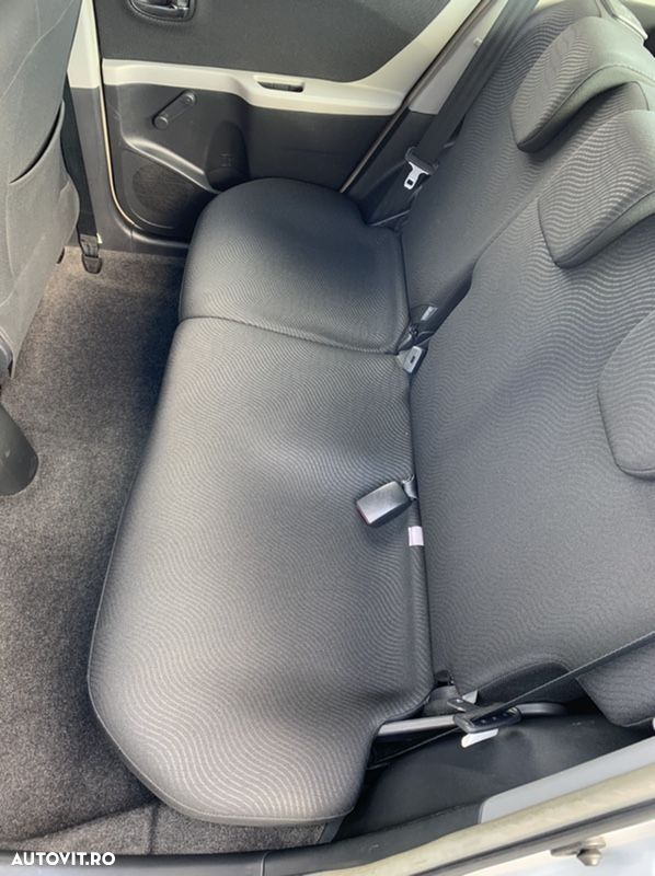 Toyota Yaris - 14