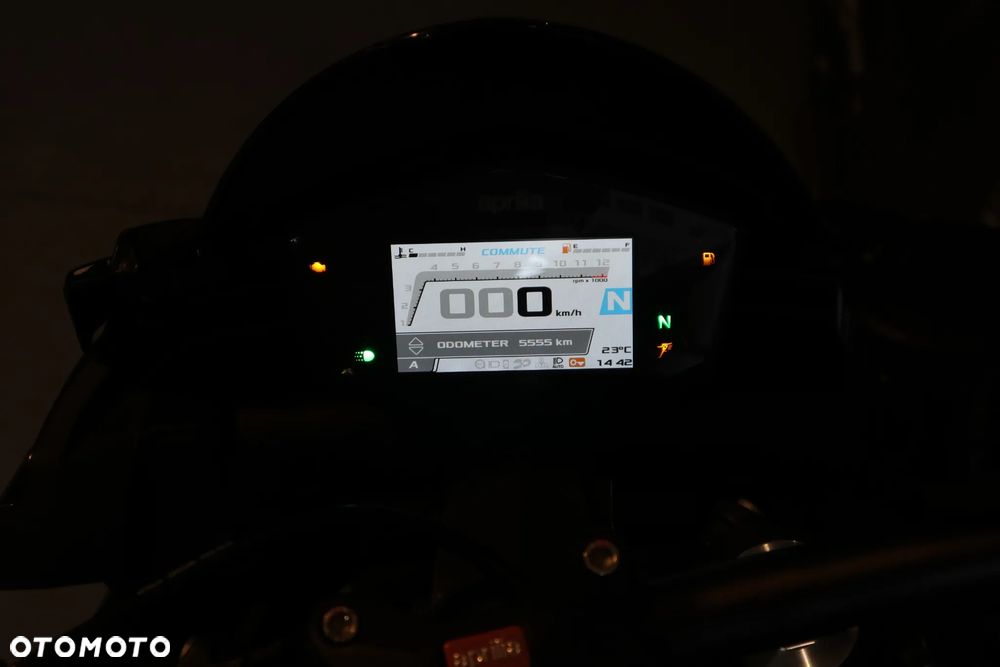 Aprilia Tuono - 15