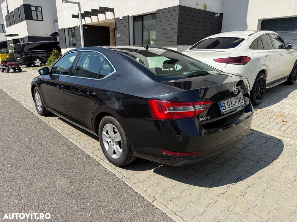 Skoda Superb 1.6 TDI DSG Style - 3