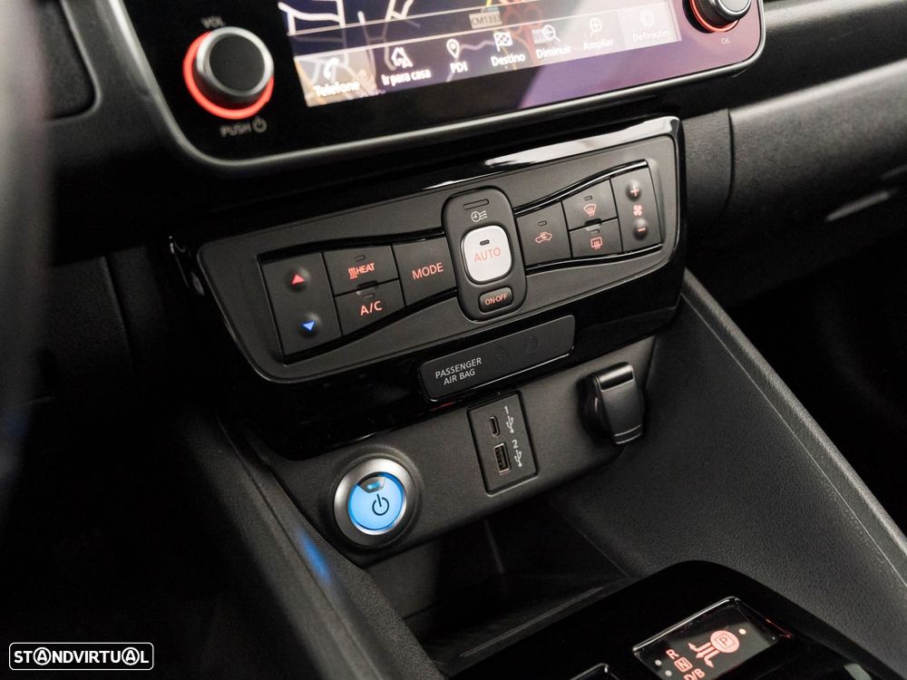 Nissan Leaf N-Connecta - 27