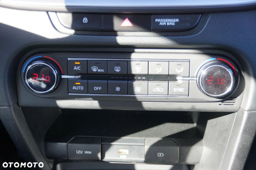 Kia Ceed 1.6 CRDi SCR L - 16