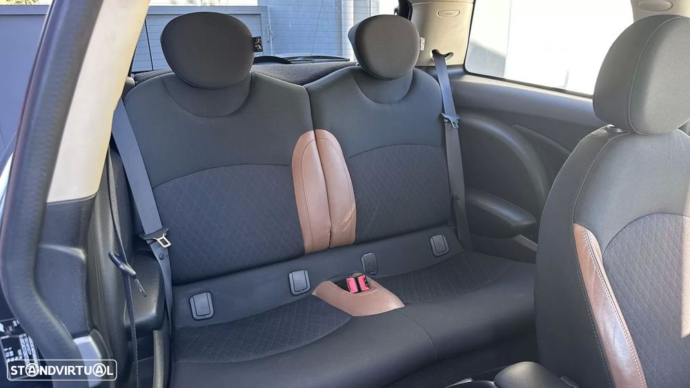 MINI 3 Portas Cooper D - 38