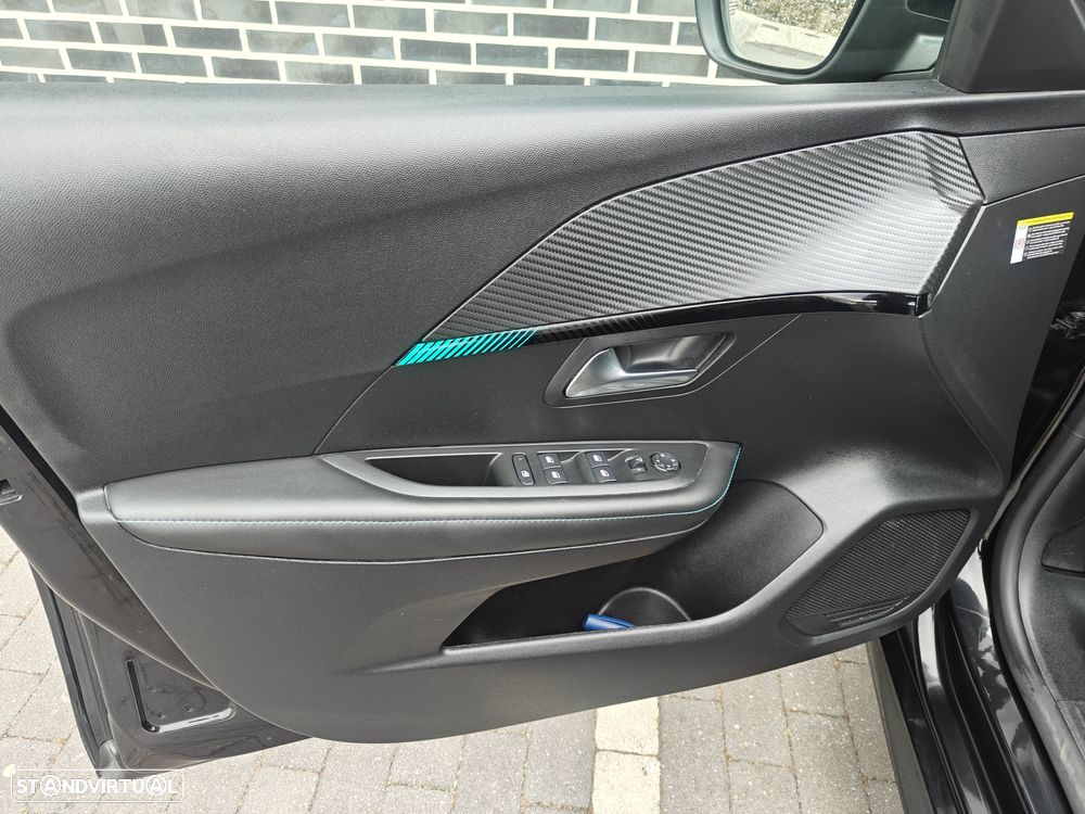 Peugeot 208 1.2 PureTech Allure Pack - 17