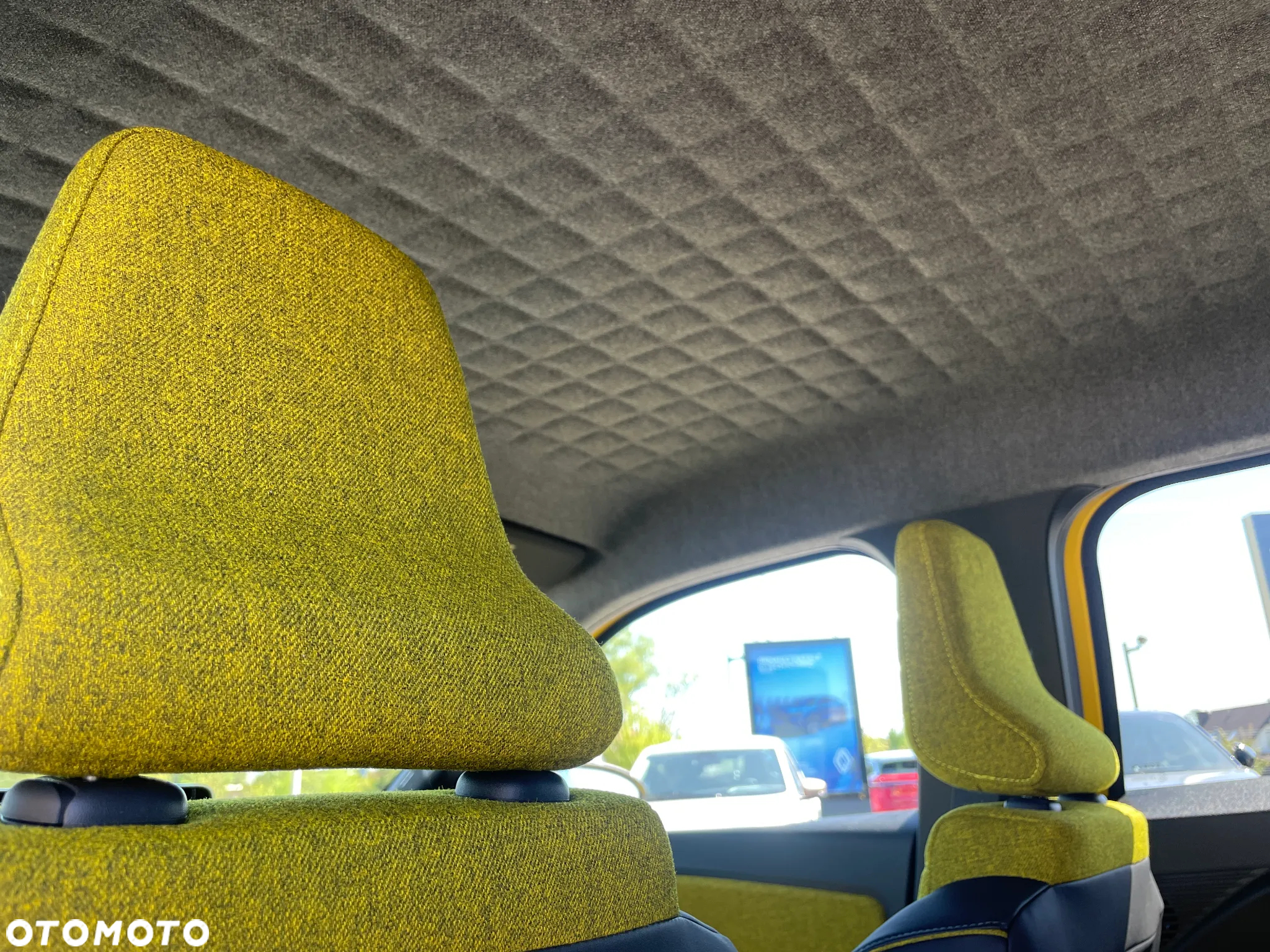 Renault 5 52kWh Comfort Range Techno - 15