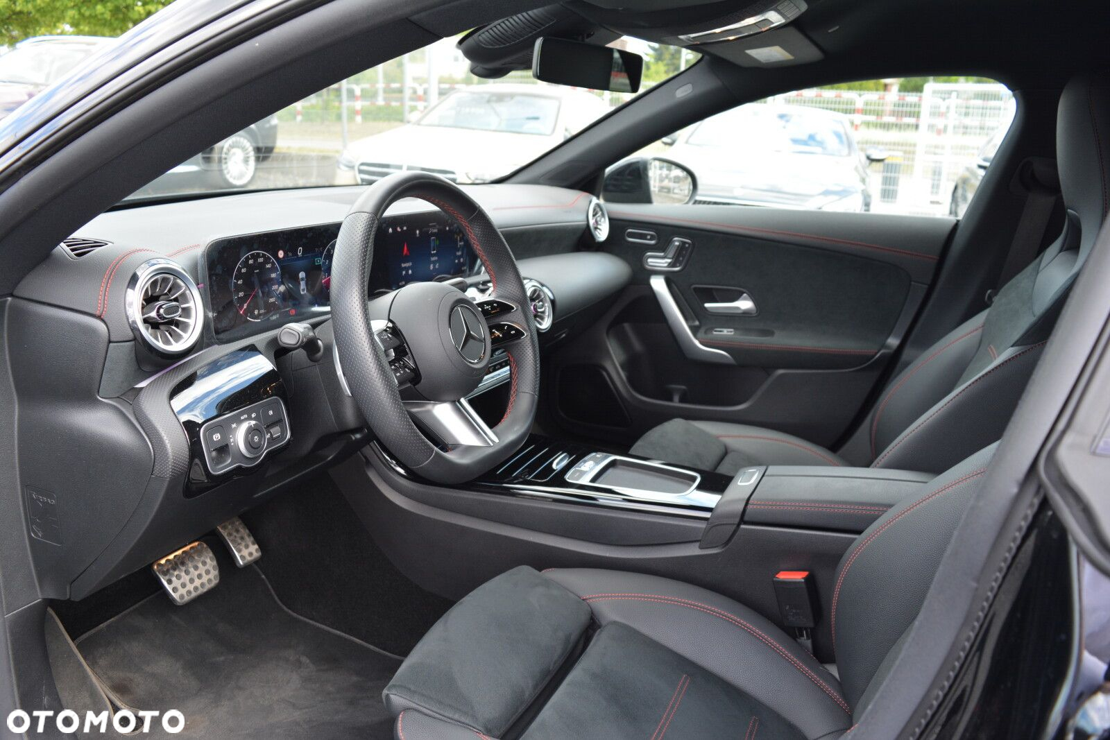 Mercedes-Benz CLA 200 Progressive 7G-DCT - 16