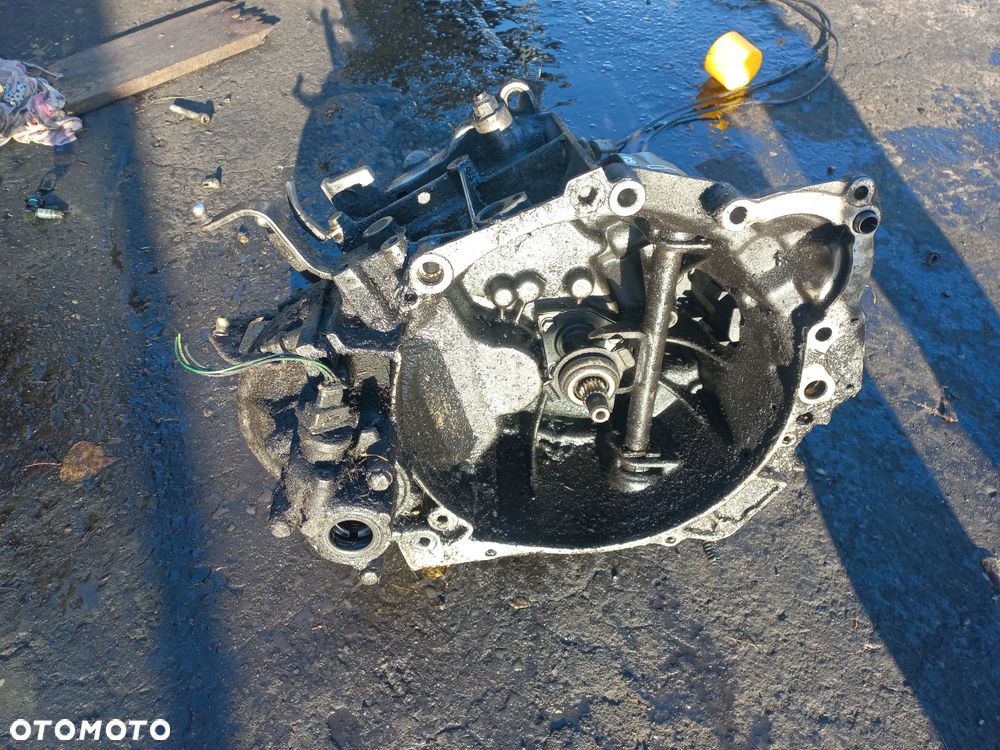 Peugeot Partner 1.9 Diesel 05r skrzynia biegów 20TA75 - 2