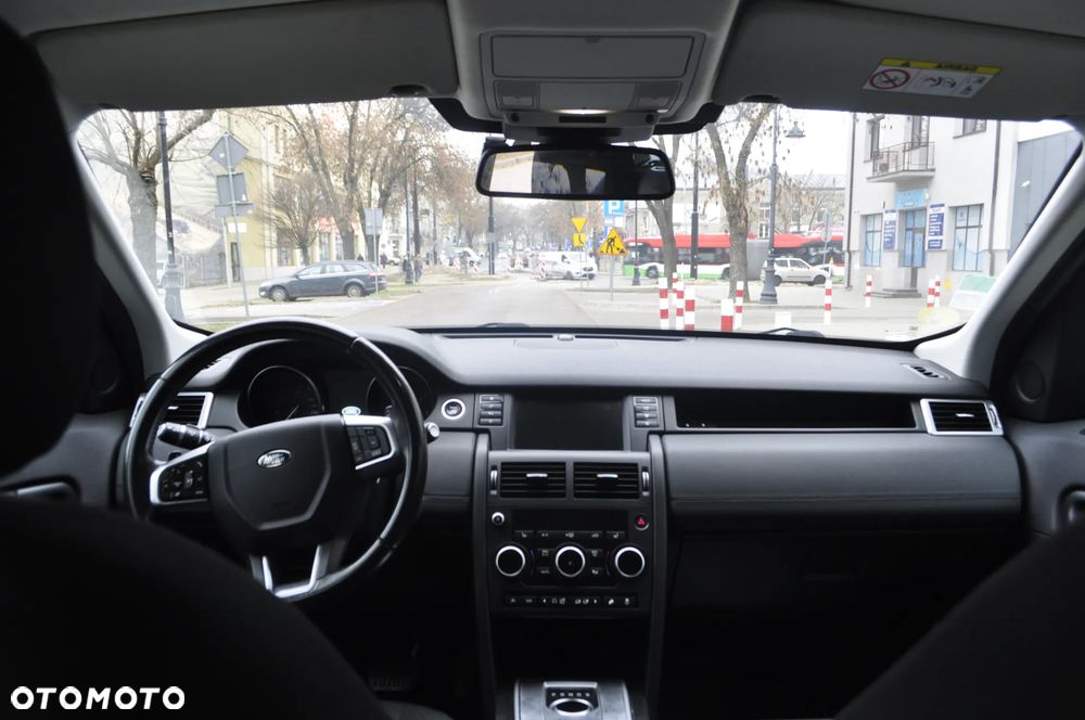 Land Rover Discovery Sport - 10