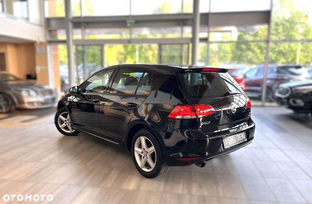 Volkswagen Golf 1.2 TSI DSG Comfortline - 4