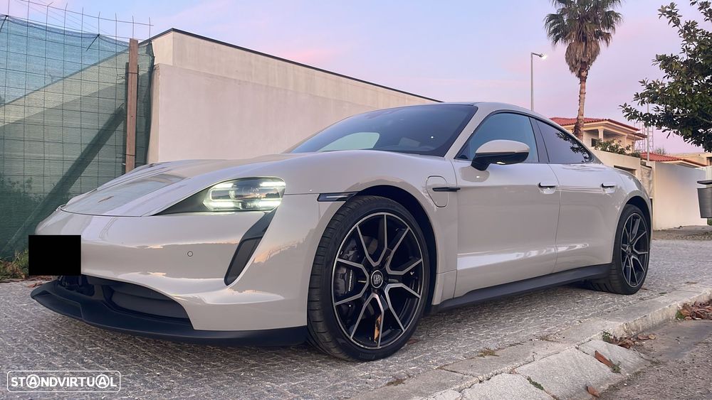 Porsche Taycan 4 - 2
