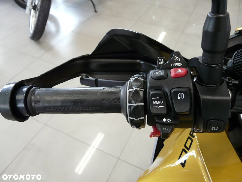 BMW F - 26