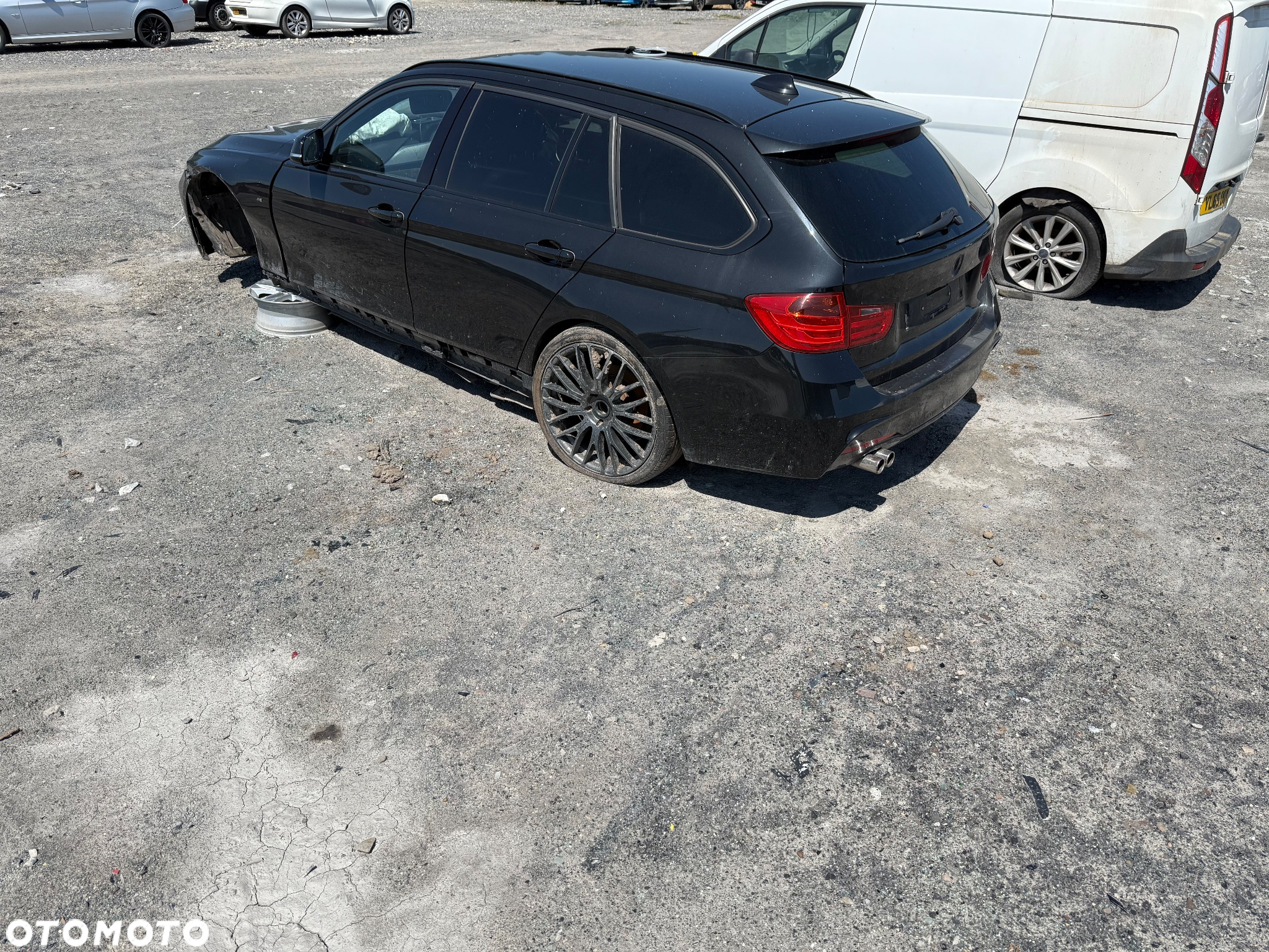 BMW Seria 3 320d DPF Touring Edition Sport - 4
