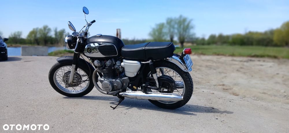 Honda CB - 12