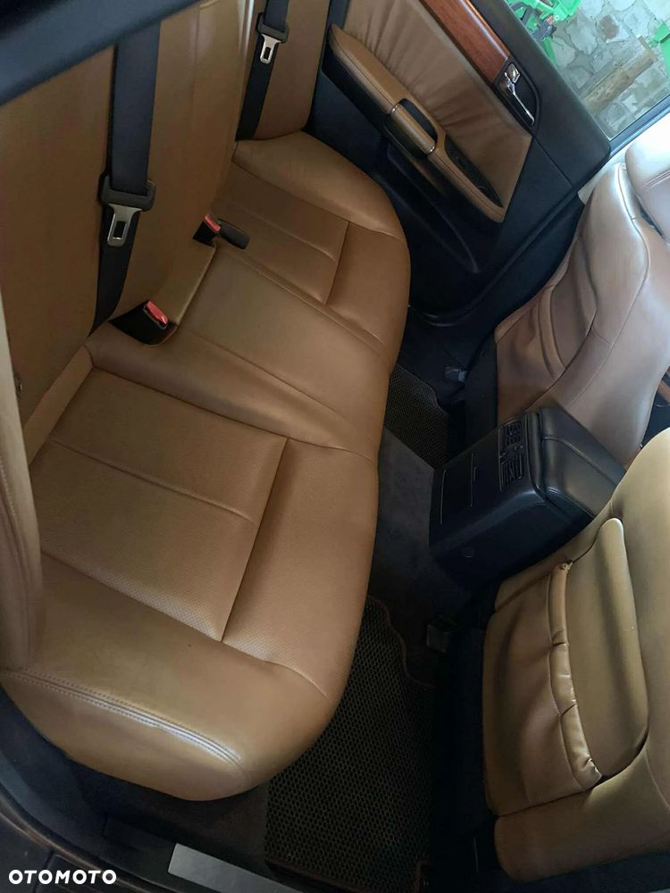 Infiniti M - 10
