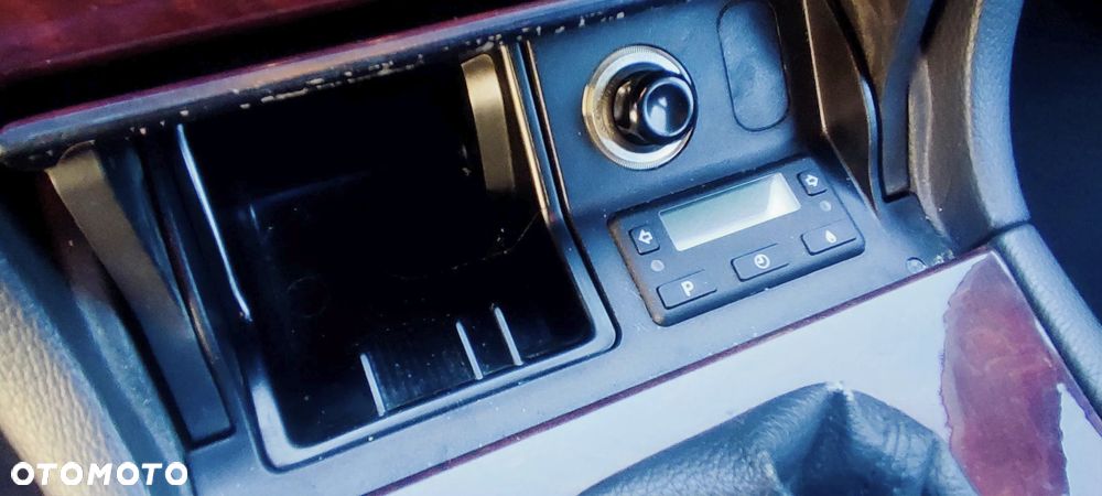 Mercedes-Benz Klasa E 200 Kompressor Classic - 19