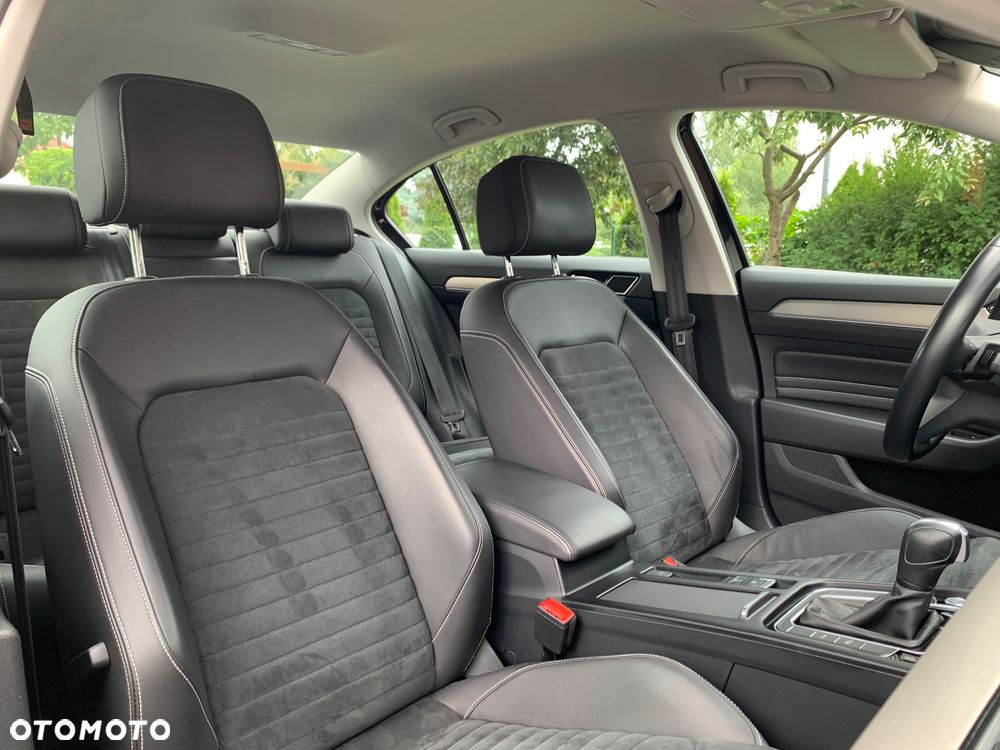 Volkswagen Passat 1.5 TSI EVO Elegance DSG - 28