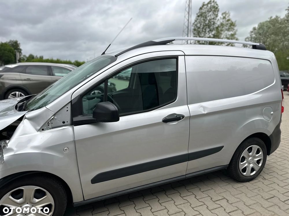 Ford Transit Courier - 5
