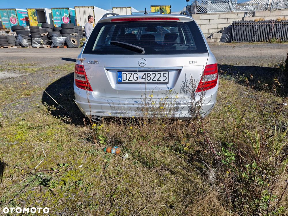 Mercedes-Benz Klasa C 220 CDI BlueEff 4-Matic Avantgarde - 6