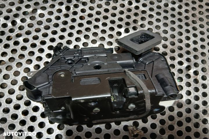 Broasca usa fata dreapta 5E1837016A 5E1837016A Skoda Octavia 3 [2013 - 2