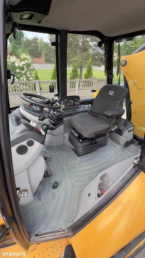 Caterpillar 428E - 22