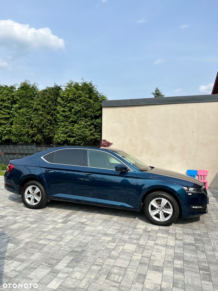 Skoda Superb 2.0 TDI Ambition DSG7 - 6