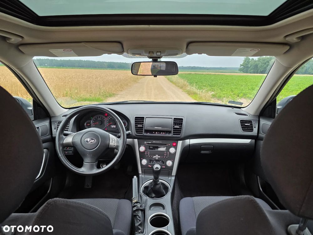 Subaru Legacy - 18