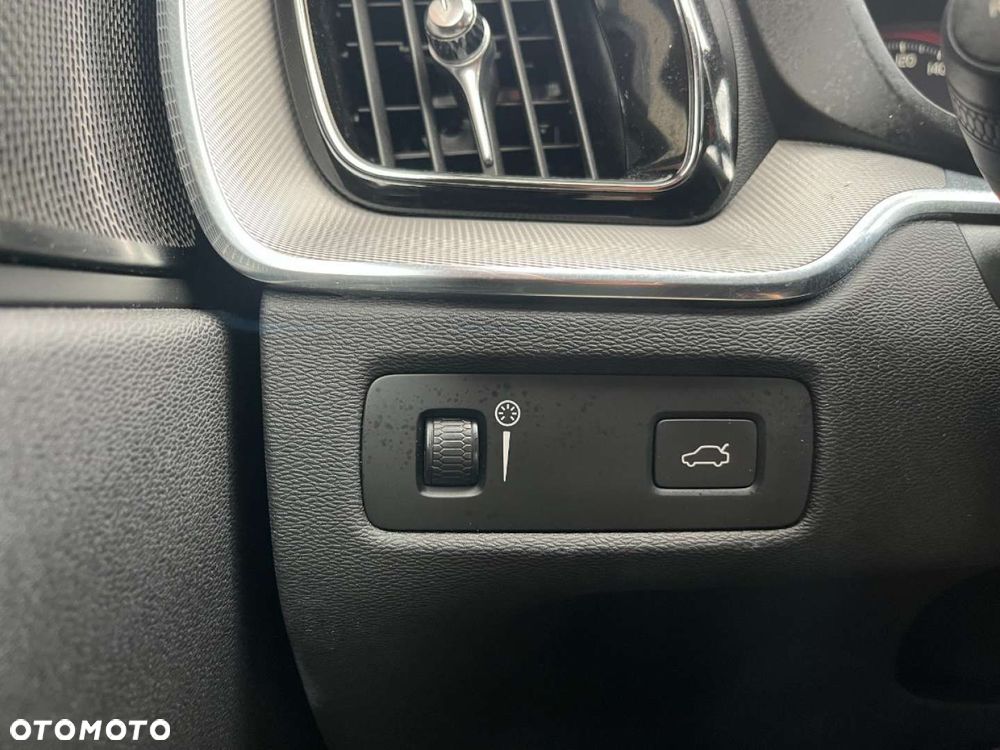 Volvo XC 60 B4 D Plus Bright - 18