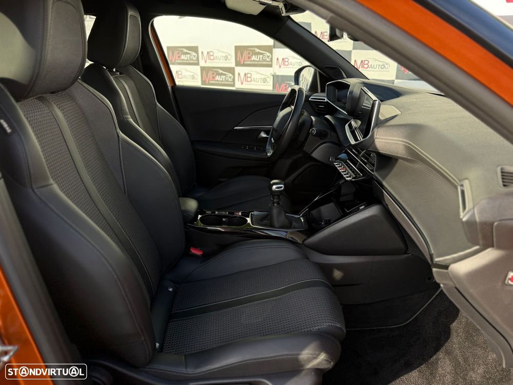 Peugeot 2008 1.2 PureTech GT Line - 39