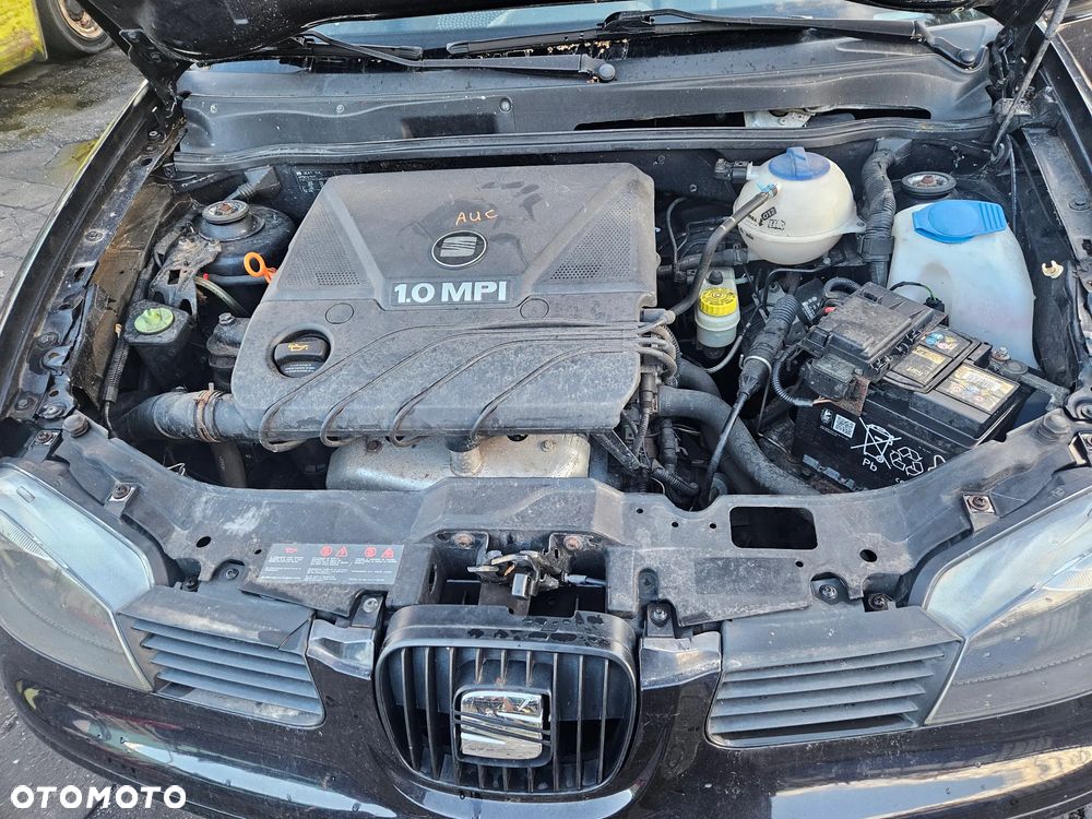 Czarny seat Arosa 1.0 silnik AUC na części - 5