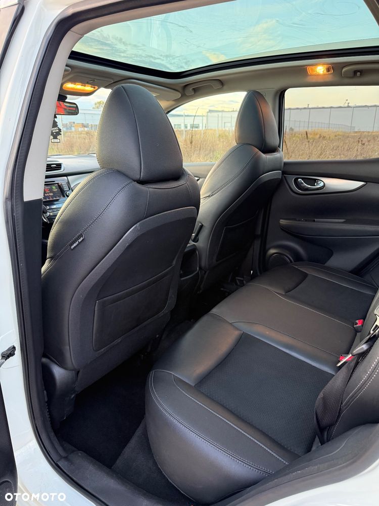 Nissan Qashqai 1.7 dCi ALL-MODE 4x4i TEKNA - 12